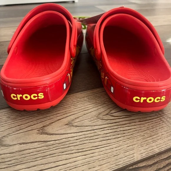 Cars Lightning McQueen Crocs Adult - Picture 7 of 8
